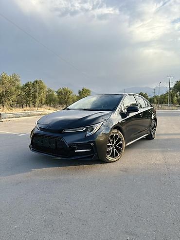 coroll: Toyota Corolla: 2021 г., 1.8 л, Автомат, Гибрид, Седан — 1