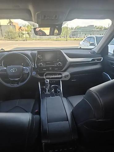 Унаа: Toyota Highlander: 2023 г., 2.5 л, Гибрид, Кроссовер — 7