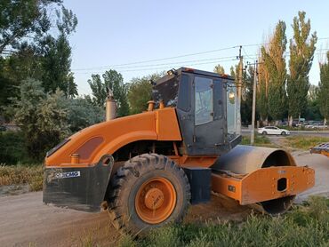 Коммерческий транспорт: Каток XCMG 14тонна 2011жылкы мотор капиталка болгон, жаны гидронасос