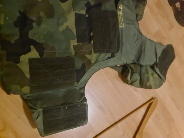 Prsluci: Vojni zaštitni prsluk sa maskirnim dezenom + transportna torba - — 5