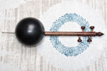 Kamança: Kamança xalq çalğı aləti. Çox dəyərlidir. Üstündə çexol, əlavə simlər -da lalafo.az — 8 Kamança: Kamança xalq çalğı aləti. Çox dəyərlidir. Üstündə çexol, əlavə simlər — 8