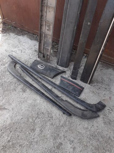 Другие детали кузова: Решётка гольф2 джетта 2, оригинал, цена 1000с дверные молнинг дж — 11