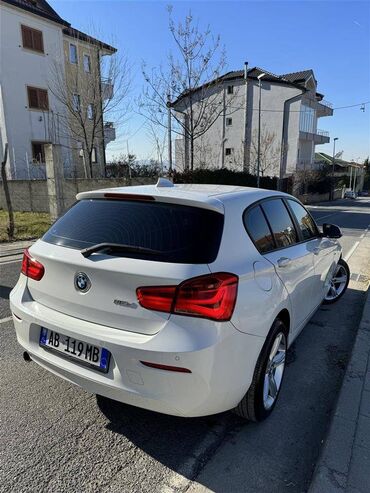 BMW 118: 2 l. | 2017 έ. Χάτσμπακ