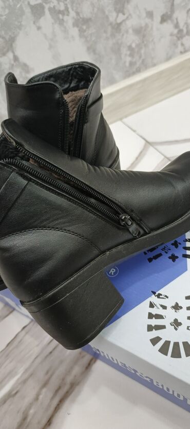 Botinka və botilyonlar: Burberry, Ölçü: 38, rəng - Qara, İşlənmiş — 4