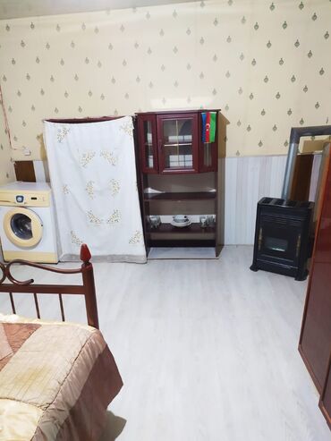 Günlük kirayə evlər: 30 kv. m, 1 otaqlı, Qaz, İşıq, Su