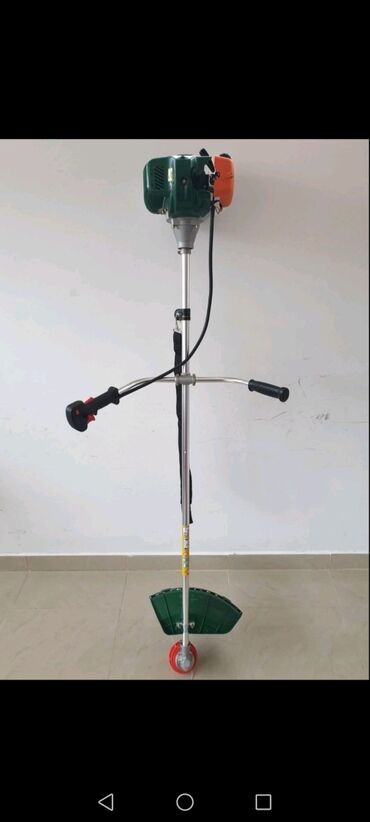 Kosilice i trimeri: Prodajem nov i kvalitetan Lesnik benzinski trimer za košenje trave — 2