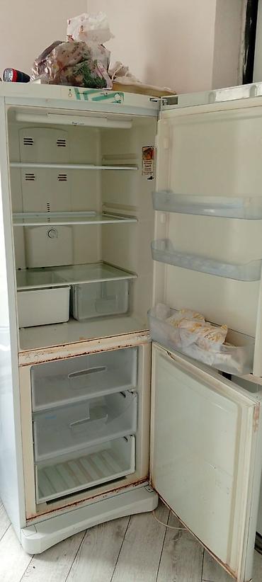 İşlənmiş 2 qapılı Indesit Soyuducu Satılır, rəng - Ağ, Təkərli lalafo.az -da İşlənmiş 2 qapılı Indesit Soyuducu Satılır, rəng - Ağ, Təkərli