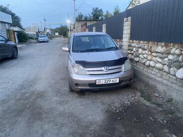 автомобили аккорд: Toyota ist: 2002 г., 1.3 л, Автомат, Бензин, Хэтчбэк