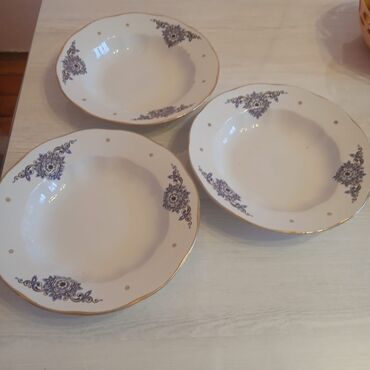 Столовая посуда: Тарелки, цвет - Белый, Россия