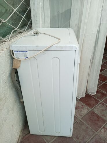 утюги подошвой деликатных тканей: Стиральная машина Indesit, Автомат, До 5 кг, Узкая