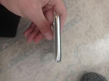 Apple iPhone: IPhone X, Б/у, 64 ГБ, Белый, Кабель, 70 % — 10