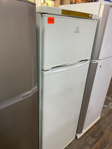 Paltaryuyan maşınlar: 2 qapılı Indesit Soyuducu Satılır