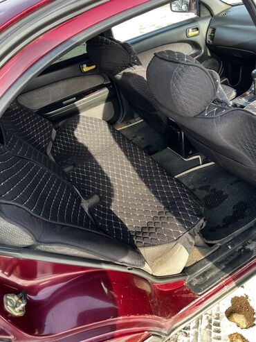 Nissan: Nissan : 1995 г., 2 л, Автомат, Бензин, Седан — 10