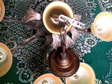 Люстры: Продаю большую красивую люстру. 6ти рожковая, б\у в отличном — 5