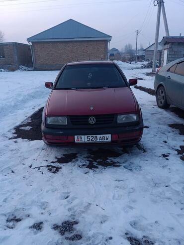 арзан матиз 1: Volkswagen Vento: 1993 г., 1.8 л, Механика, Бензин, Седан