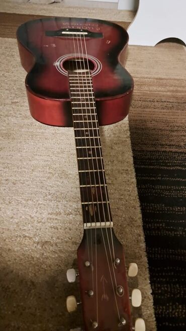 гитара токмак: Ош шаарында кадастр бар чехол жок