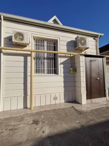 Həyət evləri və villaların satışı: Bülbülə qəs. 3 otaqlı, 70 kv. m, Yeni təmirli — 1