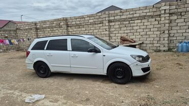 opel zapira: Opel Astra: 1.4 l | 2005 il | 420000 km Universal