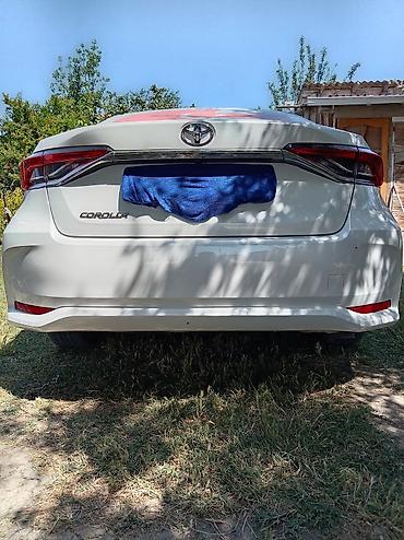 opel disk r16: Toyota Corolla sedan - Kuzov: sedan, ağ rəng - Mühərrik və ötürmə — 3