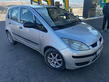 Mitsubishi Colt: 2004 г., 0.1 л, Механика, Бензин, Хэтчбэк