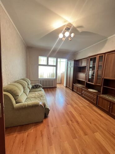 купить участок под бизнес в бишкеке: 2 комнаты, 52 м², 106 серия, 1 этаж, Косметический ремонт