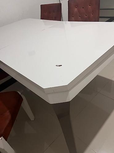 tel masa: Ağ rəngli yemək masası və 6 ədəd stul komplekti. Xüsusiyyətlər: - — 3