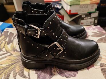 nike ženske trenerke: Ankle boots, 35