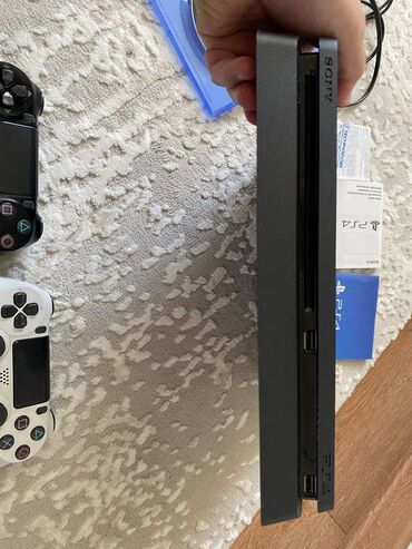 PS4 (Sony Playstation 4): Sony playstation 4 slim modeli 1TB yaddashla. Konsol mukemmel — 4