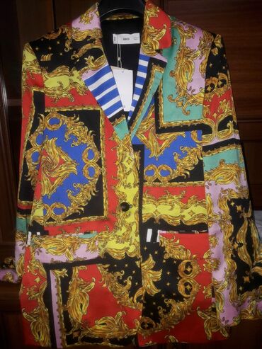 пиджак женская: Продаю новый пиджак от Mango, покупала для себя за 5000 сом, размер не