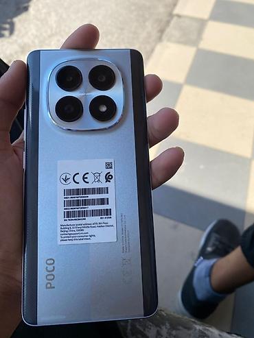 POCO M8 5G, 512 ГБ - Экран: безрамочный с вырезом под фронтальную