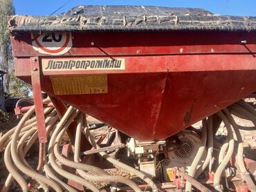 бампер фольксваген поло: Зерновые сеялки, Другое, Б/у