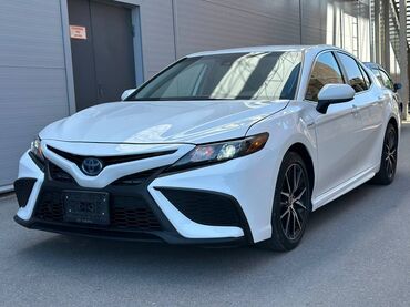 Toyota: Toyota Camry: 2021 г., 2.5 л, Автомат, Гибрид, Седан
