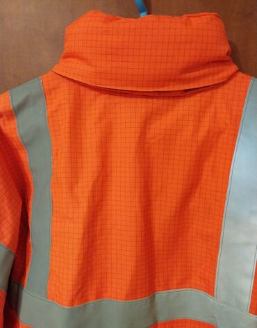 Digər kişi geyimləri: Uniforma. Kutka.az işlenmiş.sökuyu yoxdur.(Razmer:M-48)Qalındı. Su — 15