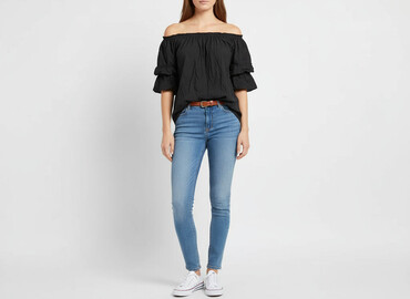 versace classic v2 t shirty: United Colors of Benetton, Жіноча блуза, розмір M
