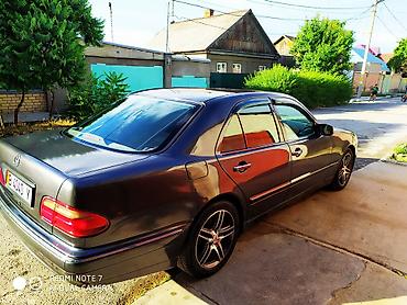 Mercedes-Benz: Mercedes-Benz E-Class: 2000 г., Седан — 10