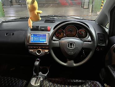 Honda: Honda Fit: 2005 г., 1.3 л, Автомат, Бензин, Хэтчбэк — 8