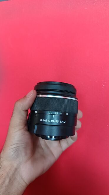 Sony 18-55mm Obyektiv Lens Fokal Uzaqlıq: 18-55mm (APS-C sensor