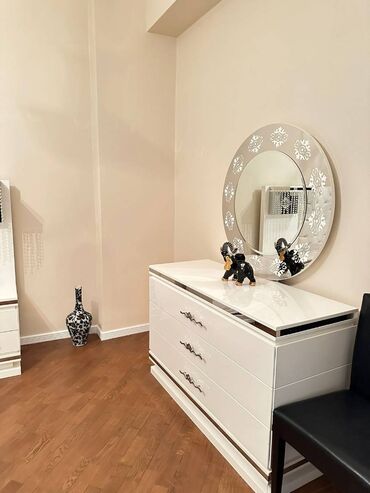 Uzunmüddətli kirayə mənzillər: Nərimanov rayonu Su sonasının yanı, 16 mərtəbəli binanın 6-cı — 8