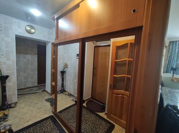Kreslolar: İşlənmiş, Düz dolab, Dəhliz dolabı