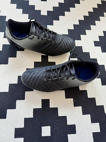kopacke cene: Kipsta kopačke za fudbal, malo korišćene, broj 42 - Model: Kipsta — 3