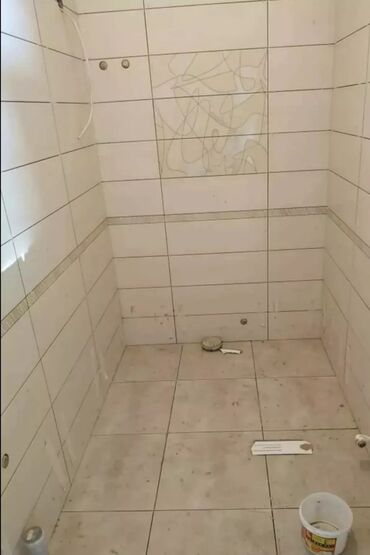 Укладка плитки: Резка плитки, Гидроизоляционные работы, Укладка плитки на откосы, окна, двери | Керамическая плитка, Керамогранитая плитка, Мозаичная плитка | Диагональная укладка, Горизонтальная укладка, Раскладка в разбежку Больше 6 лет опыта — 4