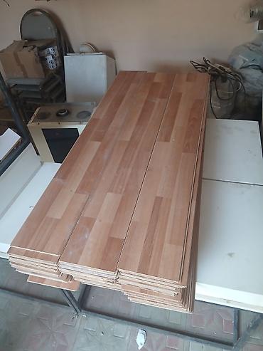 cay satisi: Laminat satılır. yaxşı vəziyyətdədir.ölçüsü eni 20 sm.uzunluğu 1.40 — 1