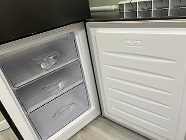 fridge: Двухкамерный холодильник с нижней морозильной. Особенности: - — 5