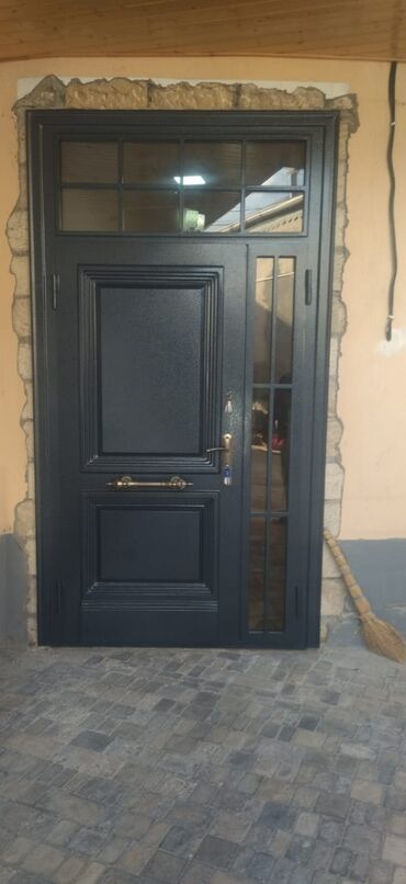 Giriş qapıları: Mənzil üçün Yeni Giriş qapısı Şəbəkə ilə, Zəmanətli, Pulsuz çatdırılma — 7