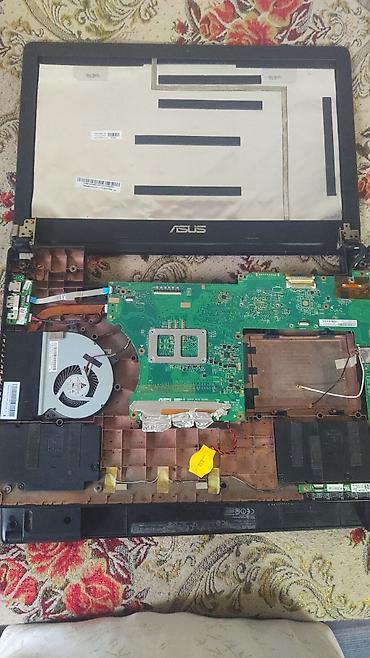 power star w7: Разобранный ноутбук ASUS на запчасти. На фото видны основные — 1
