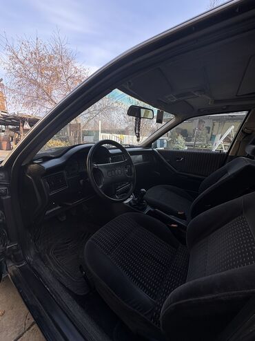 Audi: Audi 80: 1994 г., Механика, Бензин, Седан — 6