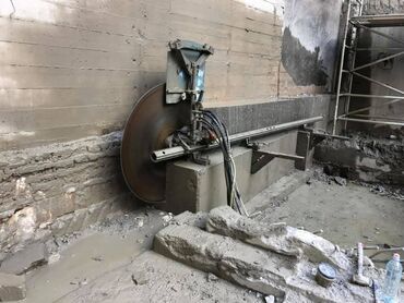 Plitə işləri: Beton kəsmə beton deşmə xidməti Karot - HILTI DD 200 / 350 ilə 25 °