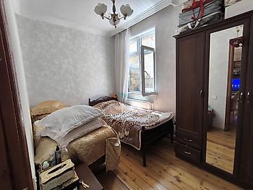 4 otaqlı həyət evi kupcasi var.Qaz, işıq, su daimidir. 1 otaq elave lalafo.az -da 4 otaqlı həyət evi kupcasi var.Qaz, işıq, su daimidir. 1 otaq elave