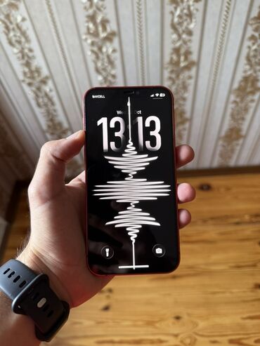 aple: IPhone 12, Qırmızı, Simsiz şarj