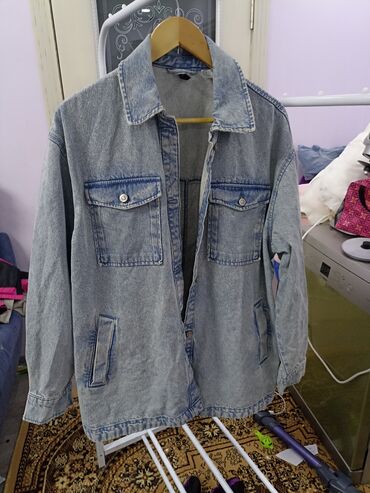 куртки джинсовые: Джинсовая куртка, M (EU 38), L (EU 40)